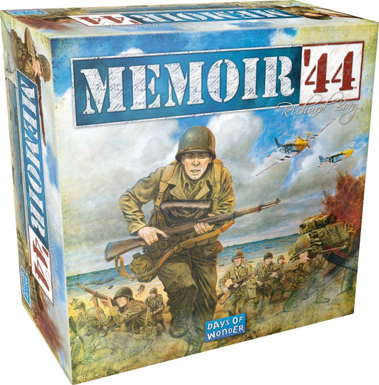 Board game box for 'Memoir '44' with soldiers and military scene on the cover